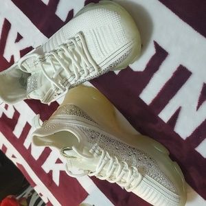 Lightly worn, Steve Madden rhinestone shoes. Size 8.5